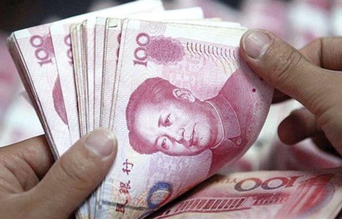 اليوان الصيني يتماسك مع استقرار الأسهم وتراجع الدولار