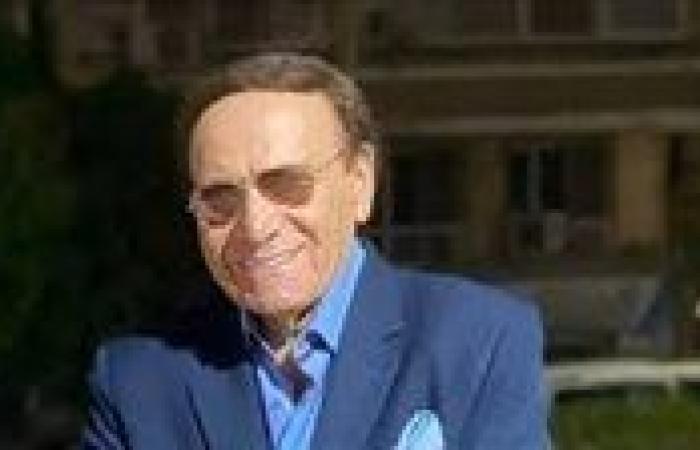 وفاة فكري عبدالحميد شبيه عادل إمام.. موعد صلاة الجنازة والعزاء