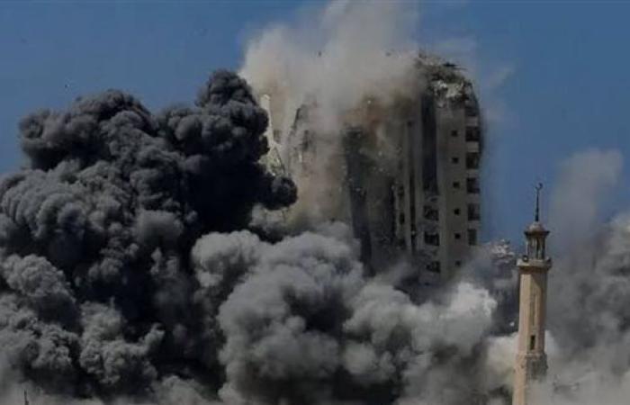 عاجل.. الاحتلال الإسرائيلي ينفذ عمليات نسف ضخمة لعمارات سكنية في شمال غزة