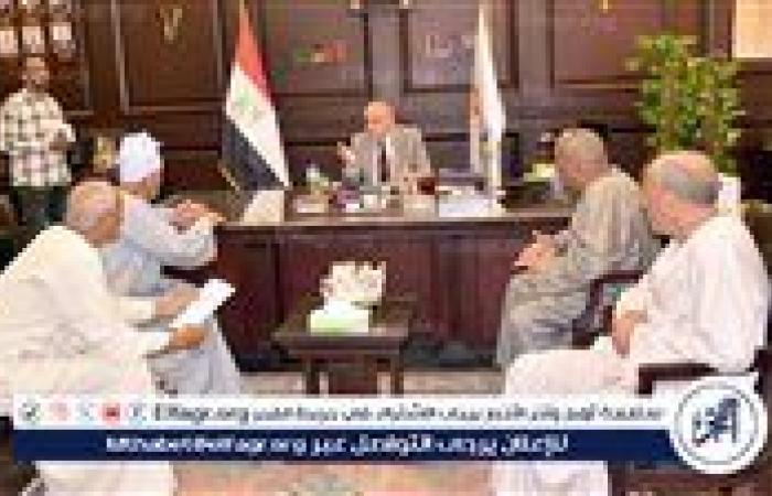 محافظ الأقصر يستقبل وفدًا من أهالي نجع البحاروة لبحث استكمال رصف الطرق المؤدية لمسجد بلال بن رباح
