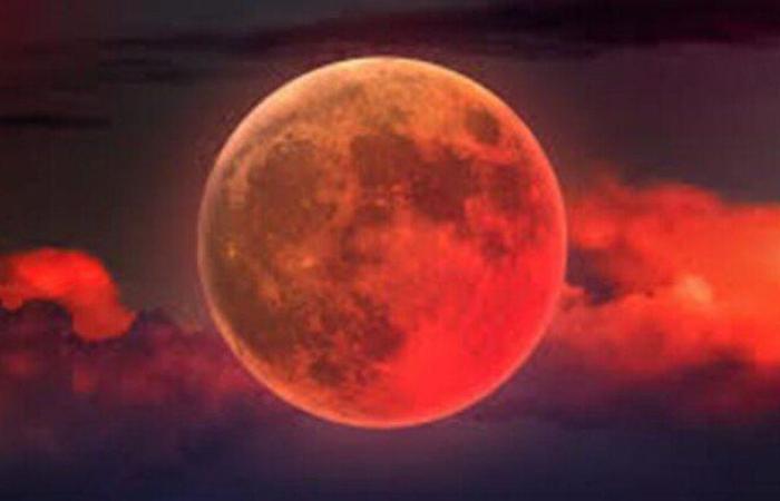 خسوف القمر اليوم.. أفضل الأدعية المستحبة «رددها الآن»