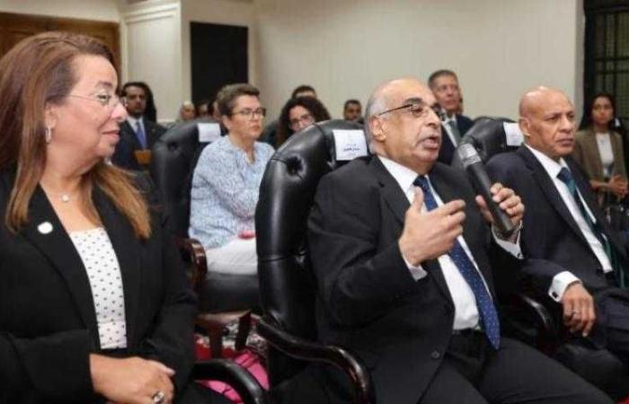 وزير العدل يفتتح غرفتين مؤمنتين مُخصصتين للمرأة ضحية العنف بمحكمة القاهرة الجديدة