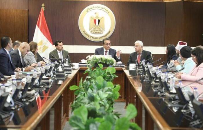 وزير الصحة يترأس اجتماع المجموعة الوزارية للتنمية البشرية لمناقشة خطط التعليم والابتكار