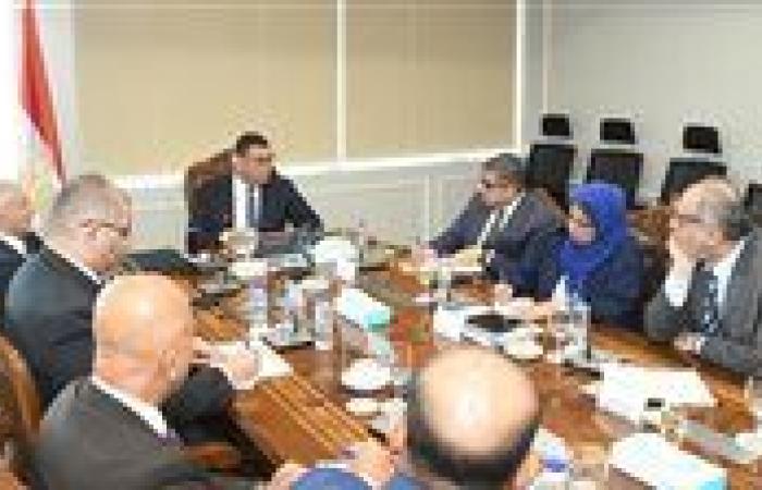 "الشربيني" يؤكد ضرورة تكثيف طرح الفرص الاستثمارية.. وزيادة معدلات تنفيذ المشروعات