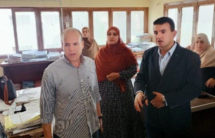 تنفيذًا لتكليفات محافظ الدقهلية… السكرتير العام يتفقد مجلس مدينة طلخا لمتابعة ملفات التصالح وتقنين أملاك الدولة