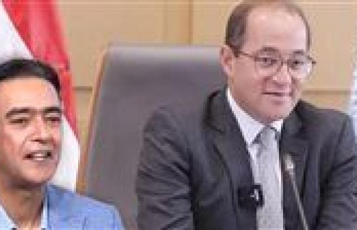 وزير المالية يفجر السر.. حكاية الاسم العائلي المجهول تظهر للعلن