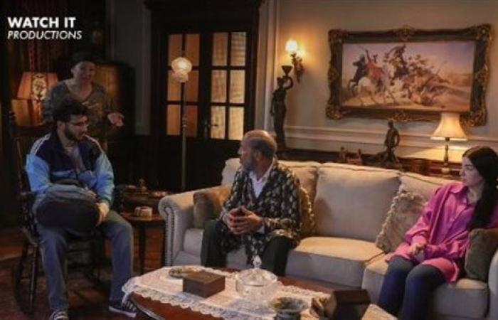 قبل عرضه.. Watch it تكشف كواليس جديدة من مسلسل "ولد وبنت وشايب"|صور