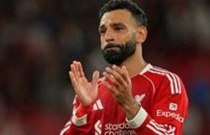 اتحاد الكرة: محمد صلاح يغادر إلى إنجلترا على طائرة خاصة من نادي ليفربول