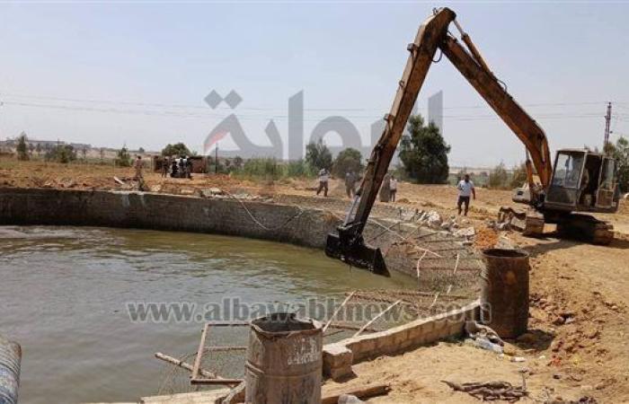 إزالة الآبار المخالفة على ترعة الجمهورية بطامية حفاظًا على الموارد المائية.. صور