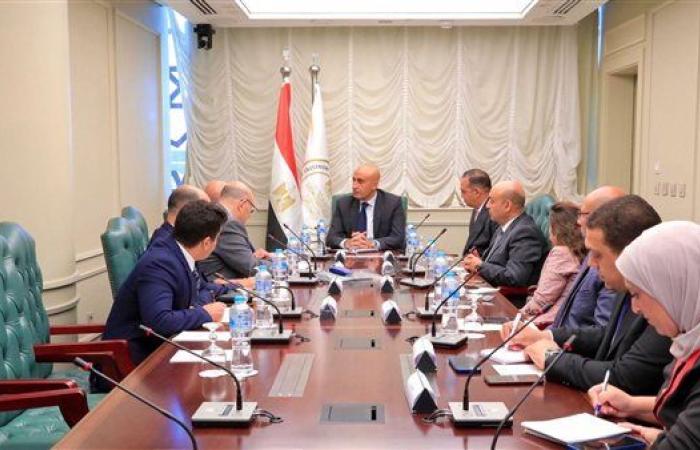 وزير التعليم يلتقي المدير التنفيذي بالبنك الدولي لبحث تعزيز الشراكة في تطوير المنظومة