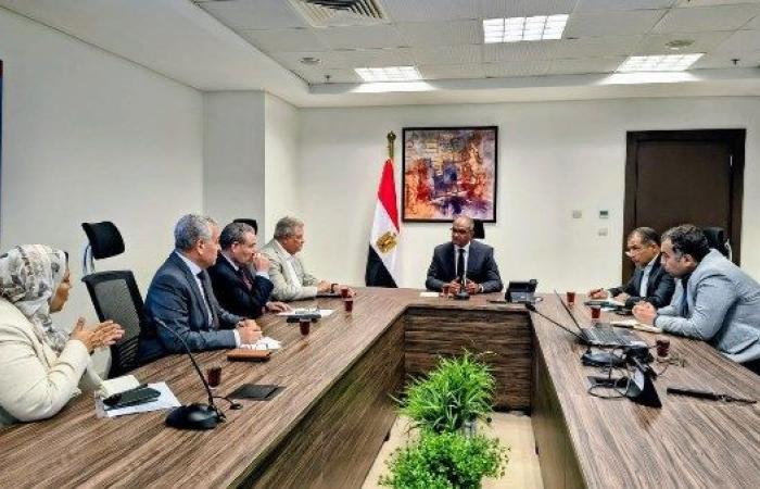 نائب وزير الإسكان يتابع موقف منظومة الصرف الصحي بمدينة دهب بمحافظة جنوب سيناء