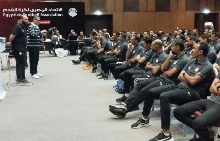 قبل انطلاق الجولة السادسة.. أوسكار رويز يجتمع بحكام الدورى الممتاز