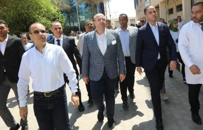 نائب وزير الصحة ومحافظ بني سويف يتفقدان مستوى الخدمة وسير العمل بمستشفى بني سويف التخصصي والتأمين