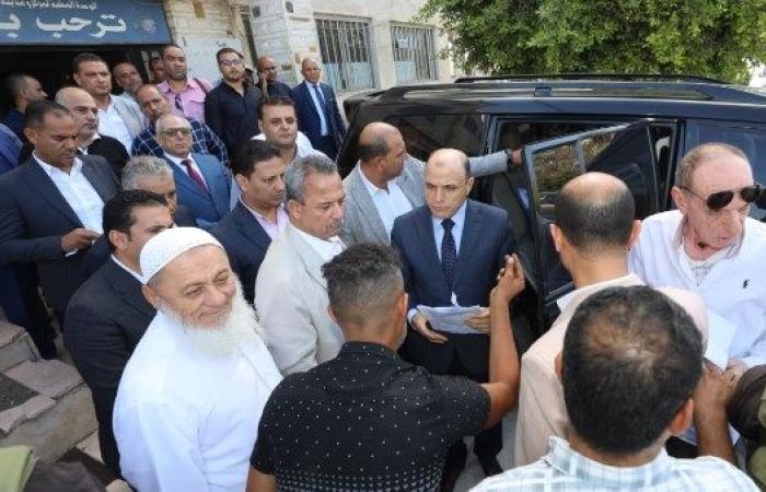محافظ كفرالشيخ خلال جولته ببلطيم .. المواطن اولاً وخط ساخن للشكاوي