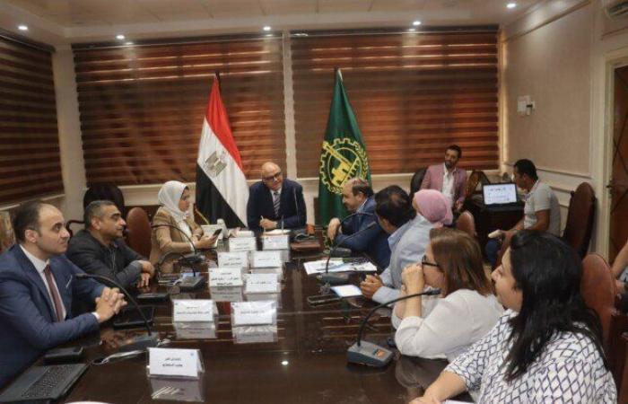 محافظ القليوبية يتابع أعمال تطوير ممشى أهل مصر وكورنيش النيل بالقناطر الخيرية