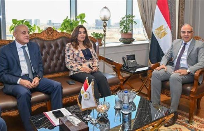 وزيرا الري والتنمية المحلية يبحثان مع محافظ الأقصر عددا من الأعمال المقترح تنفيذها ببعض المحافظات