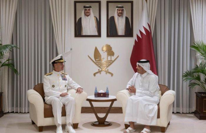 وزير الخارجية القطري يستقبل قائد القيادة المركزية الأمريكية