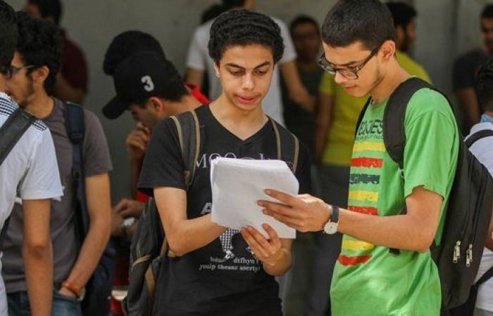 اتهام موظف بالمعاش بتزوير أوراق نقل طالبين في الدقي