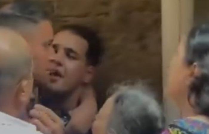 كلبشه في ماسورة الصرف الصحي.. سقوط عبده شارون أخطر تاجر مخدرات بحدائق القبة