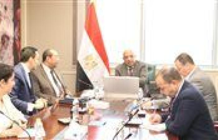 الكهرباء: الاعتماد على الطاقات المتجددة يستلزم التوسع فى استخدام بطاريات تخزين الطاقة