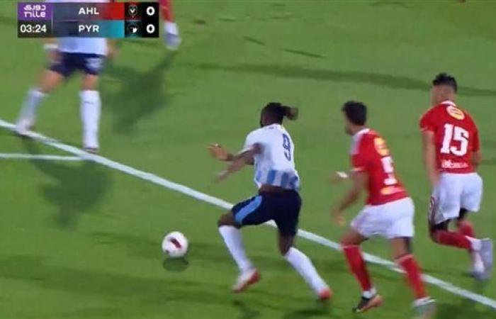 تريزيجيه يقود الأهلي للتقدم على إنبي في الشوط الأول بهدف رأسية.. والفار ينقذ الشناوي