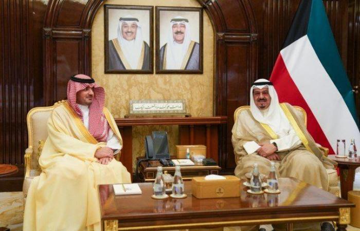 رئيس مجلس الوزراء الكويتي يستقبل وزير الداخلية بالمملكة العربية السعودية