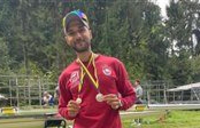 محمد علاء يحصد ذهبية بطولة فيليخ للتجديف بالنمسا