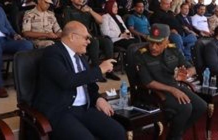 لأول مرة رئيس جامعة سوهاج يصطحب طلابه فى جولة موسعة داخل كلية الضباط الإحتياط