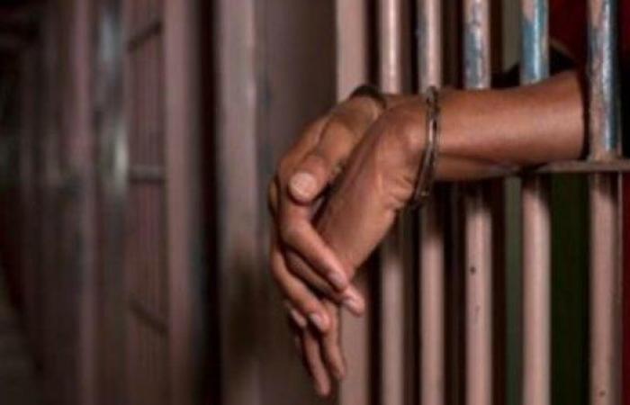 الحبس 4 أيام لـ فرنسي ونجله لسرقتهما 11 كيلو ذهب بالعبور