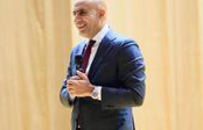 استعدادا للعام الدراسي.. وزير التعليم يؤكد الإنتهاء من دهانات 10 ألاف مدرسة على مستوي الجمهورية
