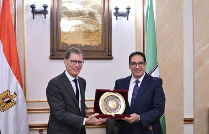 جامعة القاهرة تشارك بمشاريع أكاديمية مع الجامعات الفرنسية لتعزيز التعاون البحثي والعلمي