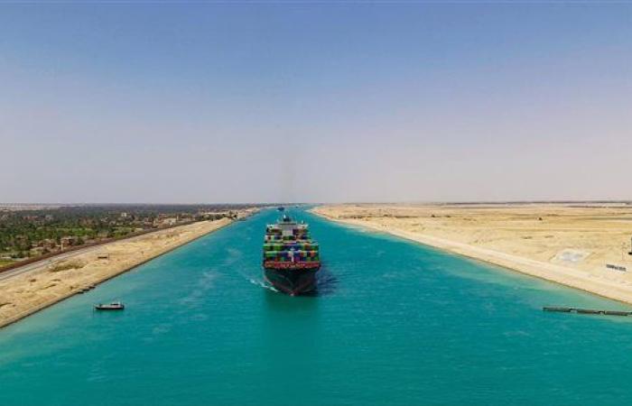 مشروع جديد يعزز استدامة قناة السويس باستخدام سفينة دعم تعمل بالوقود المزدوج