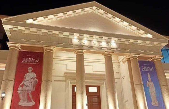 وزارة السياحة تكشف حقيقة اختفاء 5 قطع أثرية بالمتحف اليوناني الروماني بالإسكندرية