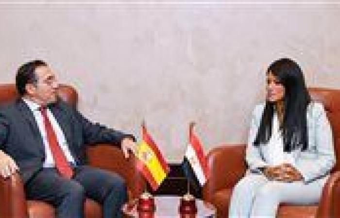 التخطيط: 95% من محطات طاقة الرياح في مصر نفذتها شركات إسبانية ونتطلع لزيادة وتنويع الاستثمارات