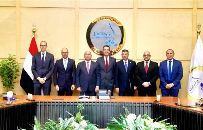 كامل الوزير يشهد توقيع 3 عقود بين القومية للأنفاق وشركة كاف الإسبانية