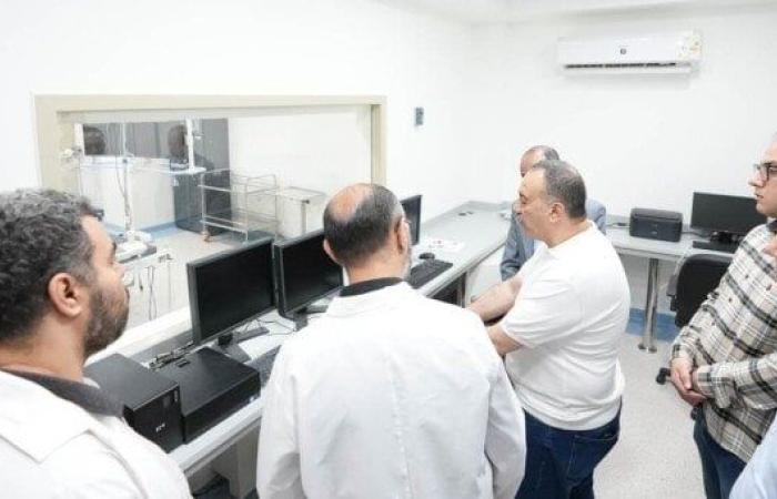 تجهيزات عالمية ورعاية متكاملة.. محافظ أسيوط يشهد التشغيل التجريبي لوحدة قسطرة القلب