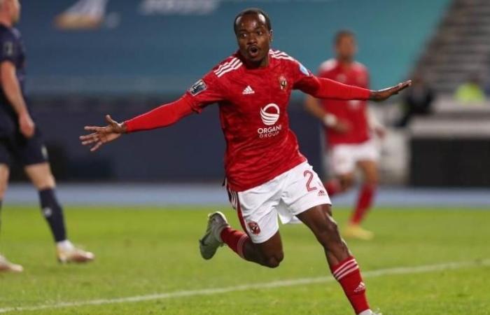 بيرسي تاو يعود إلى الدوري المصري لكن هذه المرة مع الزمالك .. صفقة تثير الجدل