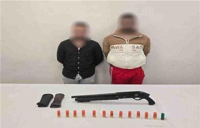 كشف ملابسات واقعة إطلاق عيار نارى تجاه إحدى السيارات بالقاهرة.. وضبط مرتكبا الواقعة