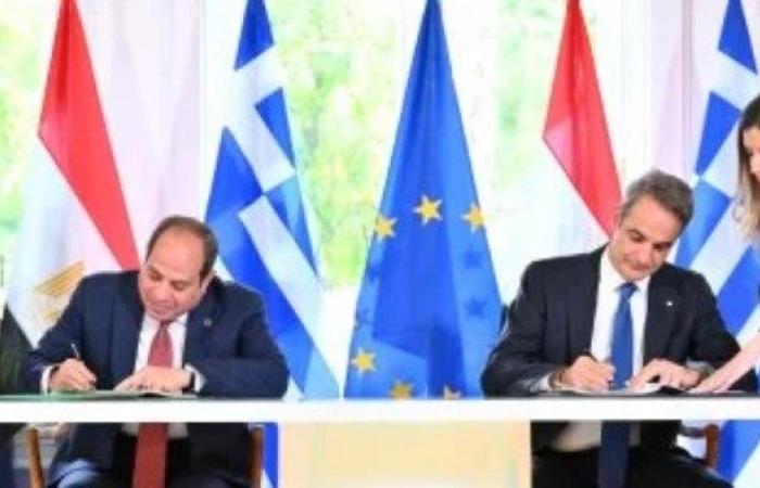 الرئيس السيسى ورئيس وزراء اليونان يوقعان إعلان الشراكة الاستراتيجية بين البلدين