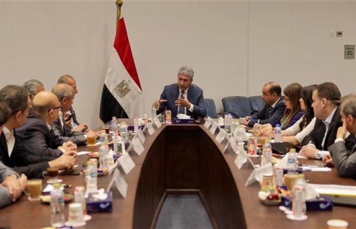 وزير السياحة يتابع تشغيل منظومة الخدمات في منطقة الأهرامات