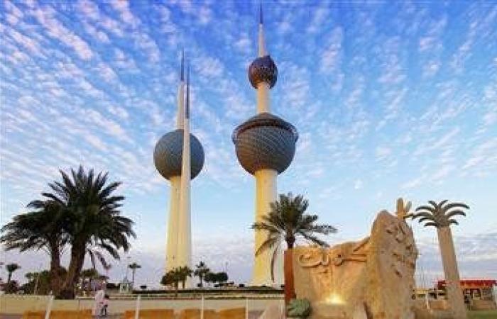 طقس الكويت.. حار ورطب نسبياً مع فرصة للغبار نهاراً مائل للحرارة ليلاً والعظمى 42 درجة