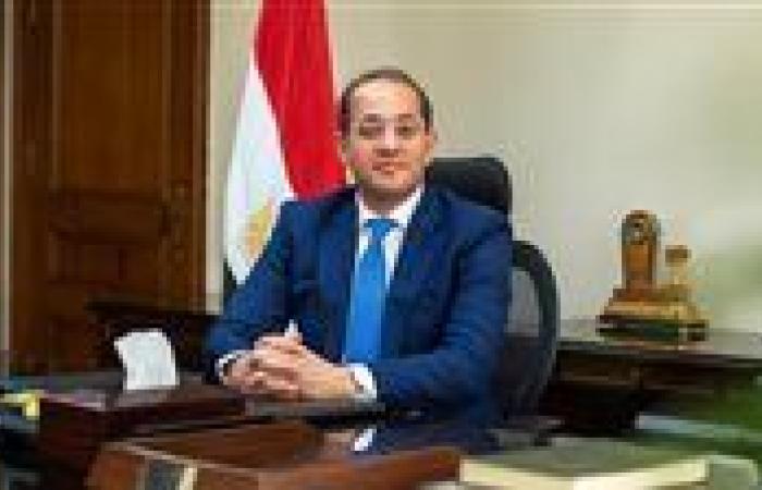 بالبلدي: وزير
      المالية:
      تعزيز
      التعاون
      الاقتصادي
      والاستثماري
      الثنائي
      مع
      دول
      "البريكس"