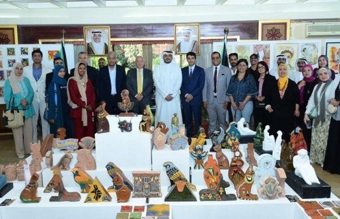 جامعة حلوان تحتفل بإبداعات طلابها الوافدين في معرض فني مميز