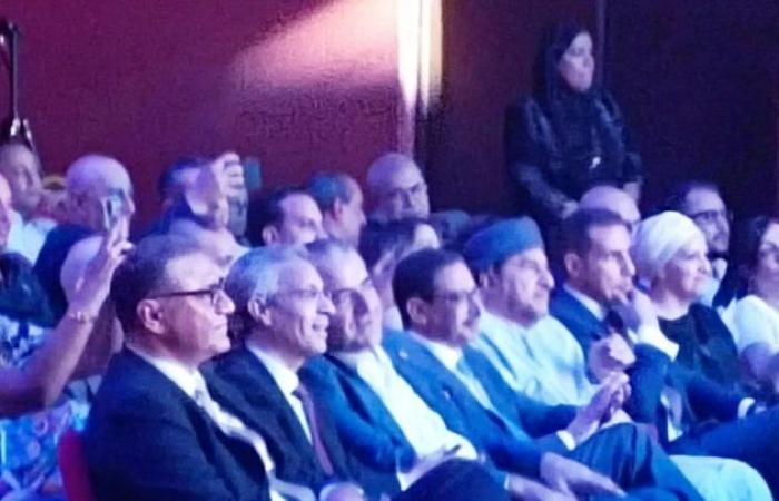 بالبلدي: حفل
      أم
      كلثوم
      يتسبب
      في
      ازدحام
      مرورى
      على
      المسرح
      الوطنى
      الجزائرى
