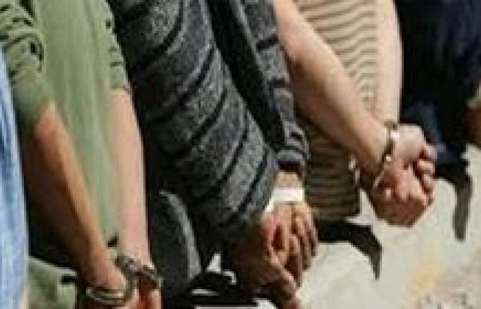 ضبط 4 أشخاص لقيامهم بالإستيلاء على مبلغ مالى من أخر في القاهرة