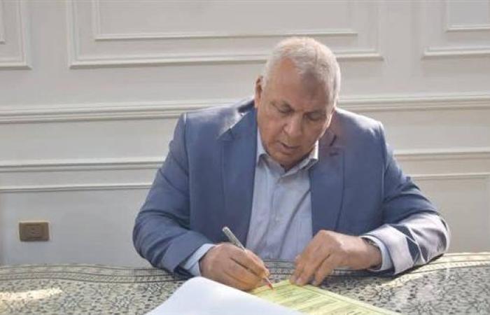 محافظ الوادي الجديد يعتمد تنسيق القبول بالصف الأول الثانوي العام 2024/ 2025