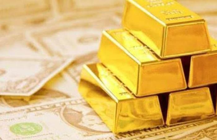 الذهب يفقد بريقه عالميًا مع تهدئة التوترات التجارية وتراجع توقعات خفض الفائدة