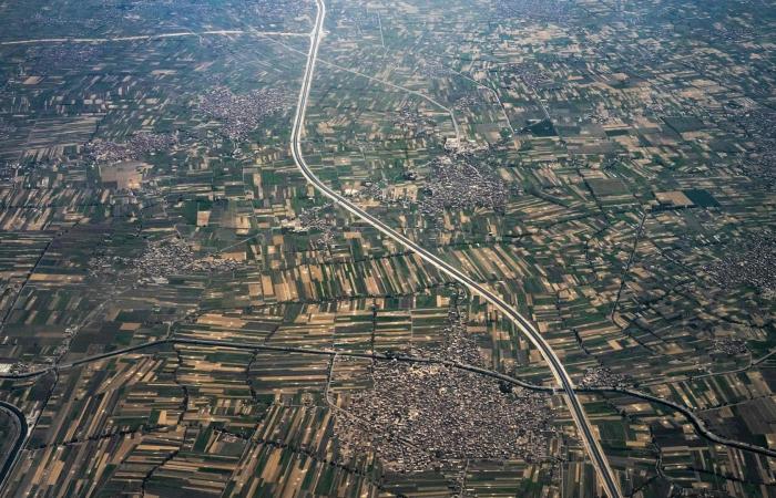 بالبلدي: مصر: بعد وفاة العشرات على طريق سريع.. الداخلية تكثف حملاتها وتوجيهات السيسي بإغلاقه