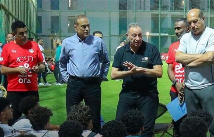 الخطيب يؤازر منتخب مصر تحت 17 سنة