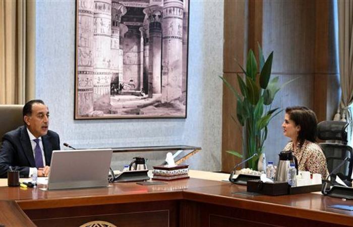 رئيس الوزراء يلتقي المدير الإقليمي لمنظمة الصحة العالمية لإقليم الشرق الأوسط
